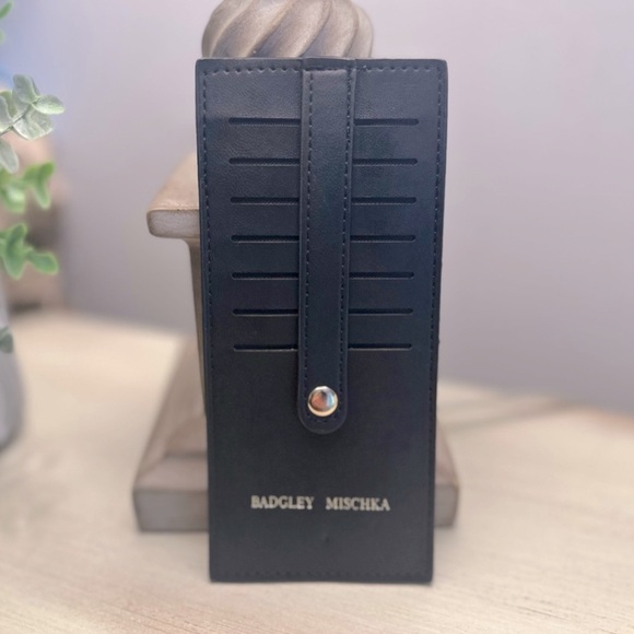 Badgley Mischka Other - 🛍️Badgley Mischka Elegant Black Card Holder🛍️